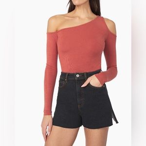 WEWOREWHAT- High Rise Comfort Stretch Boyfriend Short - Size 26, NEW With Tags